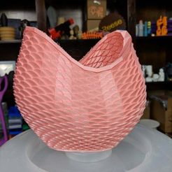 51638577_556102848230728_1366591471838298112_n.jpg Free STL file Mermaid Vase (Fixed)・3D printer model to download