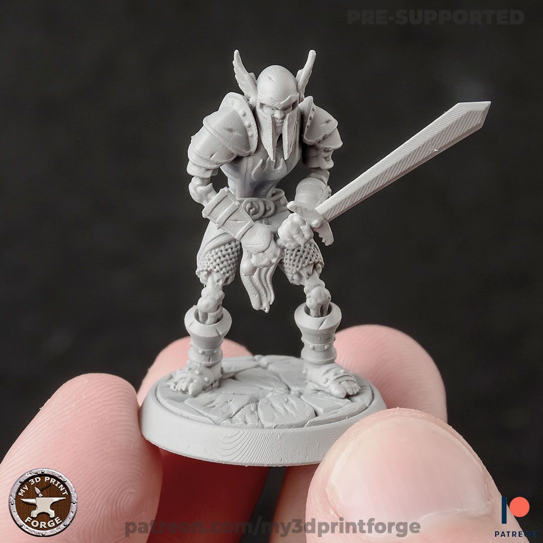 Download file Undead Warrior with 2-Hand Sword • 3D printer object ・ Cults