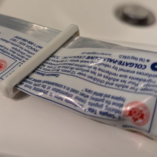 742fa045-8fcf-4b67-a926-e48216824a13.jpg Toothpaste Squeezer Optimized for FDM printing