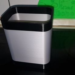 trashcan_real_01.jpg trashcan - waste paper bin - storage box - bucket - pail - crockery holder