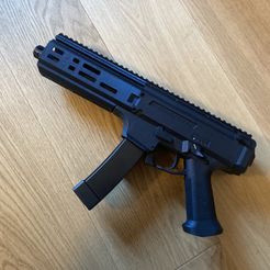 20220205_082452954_iOS.jpg Файл STL CZ Scorpion Handguard M-Lock・Модель 3D-принтера для загрузки