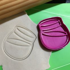 IMG_2613.JPG 3D file Cookie Cutter Fortnite Healing Energy Bottle Energy . Cutting + Stamping.・3D printable model to download