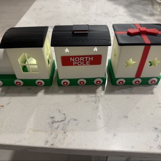 North Pole Lantern Train — Light-Up Christmas Train, Creality Hi 3MF (5 Plates)