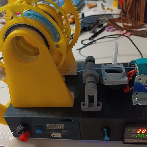 PETmachine, make Your own filament from plastic bottles at home!