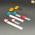 IC04.jpg 5 bookmarks and 5 paper clips - special Valentine’s Day