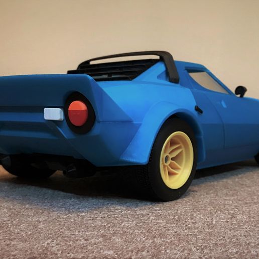 008.JPG Lancia Stratos - Modèle réduit à l'échelle 1:10