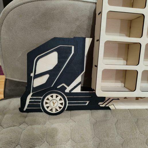 IMG_20230802_213455241.jpg Shelf for cars