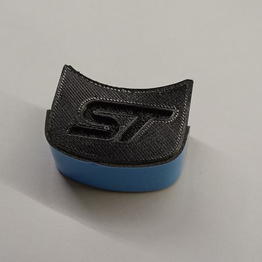 holecover.jpg Fiesta ST Handbremsabdeckung schwarzes Loch (MK7)