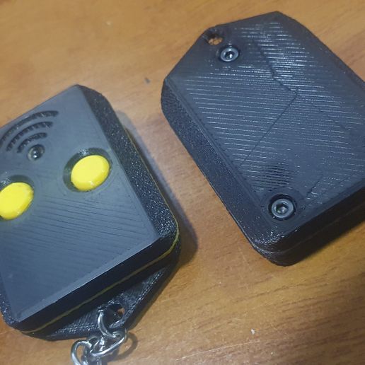 20250627_145819.jpg Funda de repuesto duradera para mando a distancia de puerta TXB-42R-N de Key Automation 900 (y variantes)