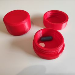 IMG_20210207_171747.jpg Free STL file Threaded pill box・3D print object to download