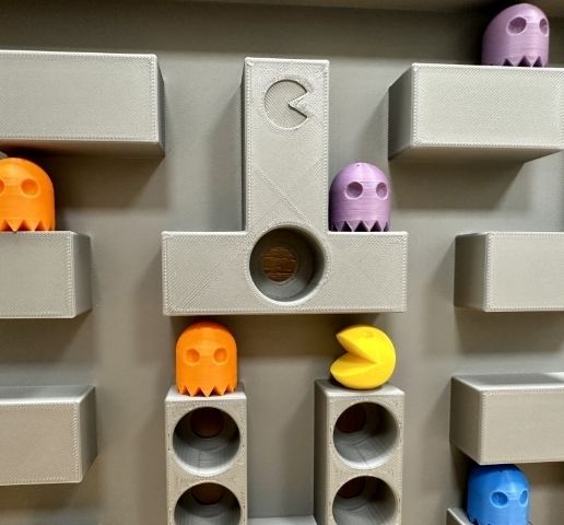 470755b7-ddf1-4a08-b9f6-45261deeaaf7.JPG Pacman playground maze