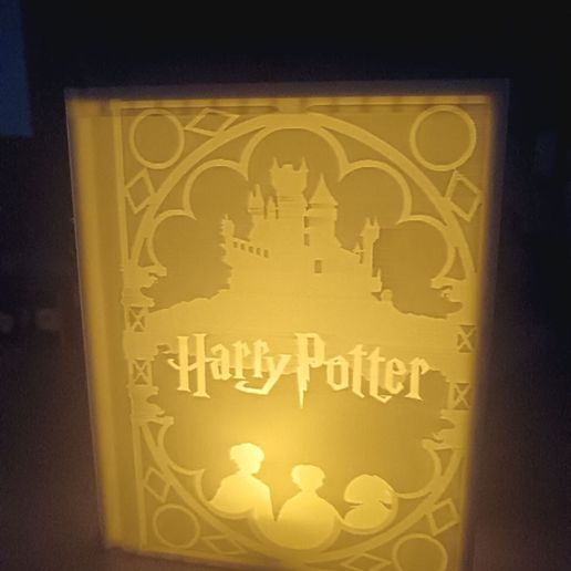 photo_5_2025-04-16_19-15-53.jpg Lámpara libro Harry Potter