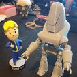 front.jpg Fallout 4 - Protectron Action Figure
