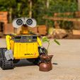 Робот Wall-E - полностью напечатанный в 3D