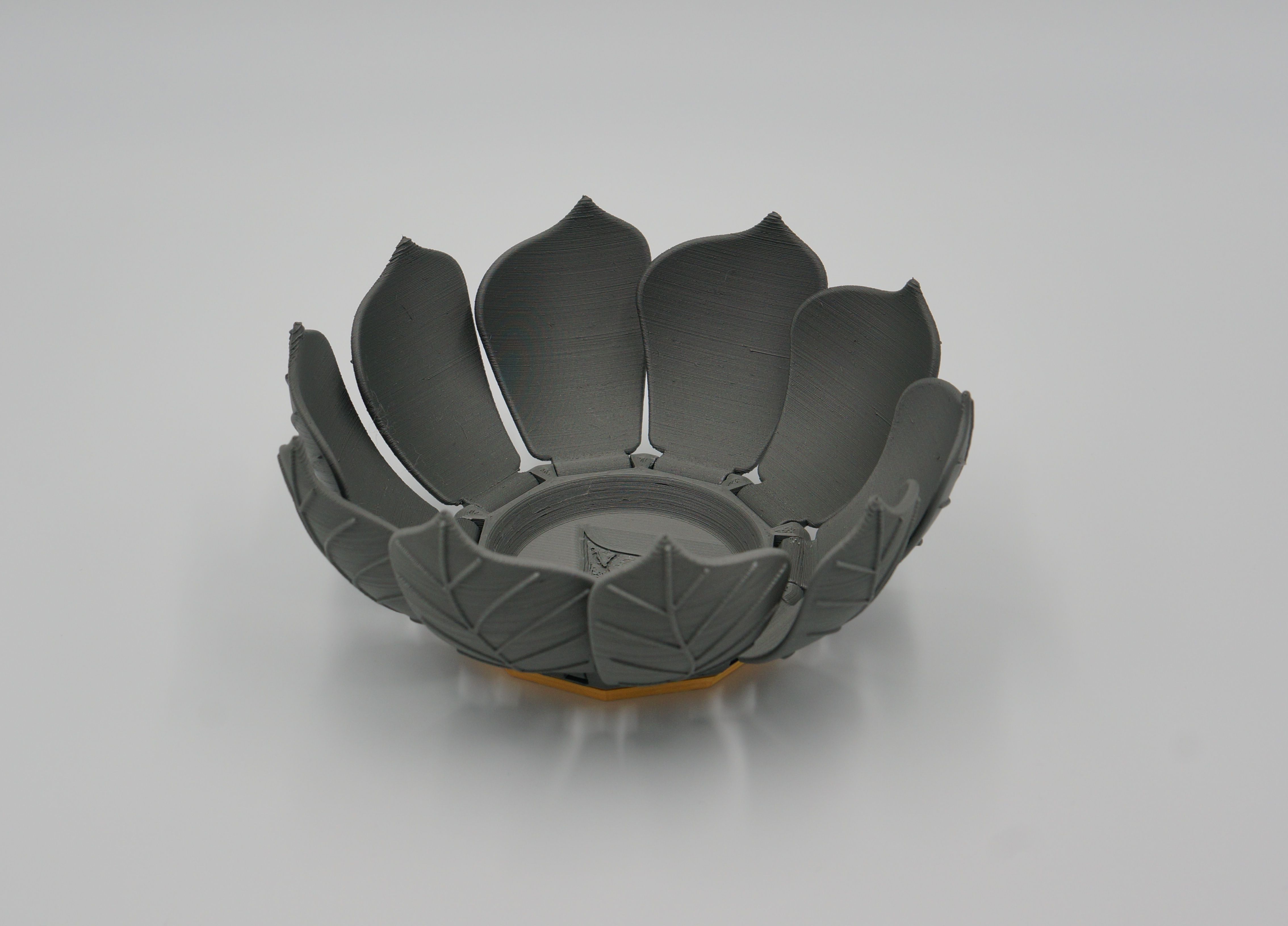 1.jpg STL file Folding leaf bowl・Model to download and 3D print, Nau-Tec