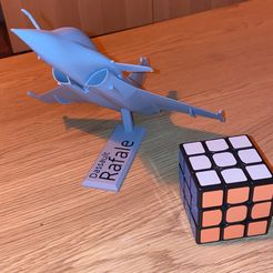 Modelo de secretária do Dassault Rafale