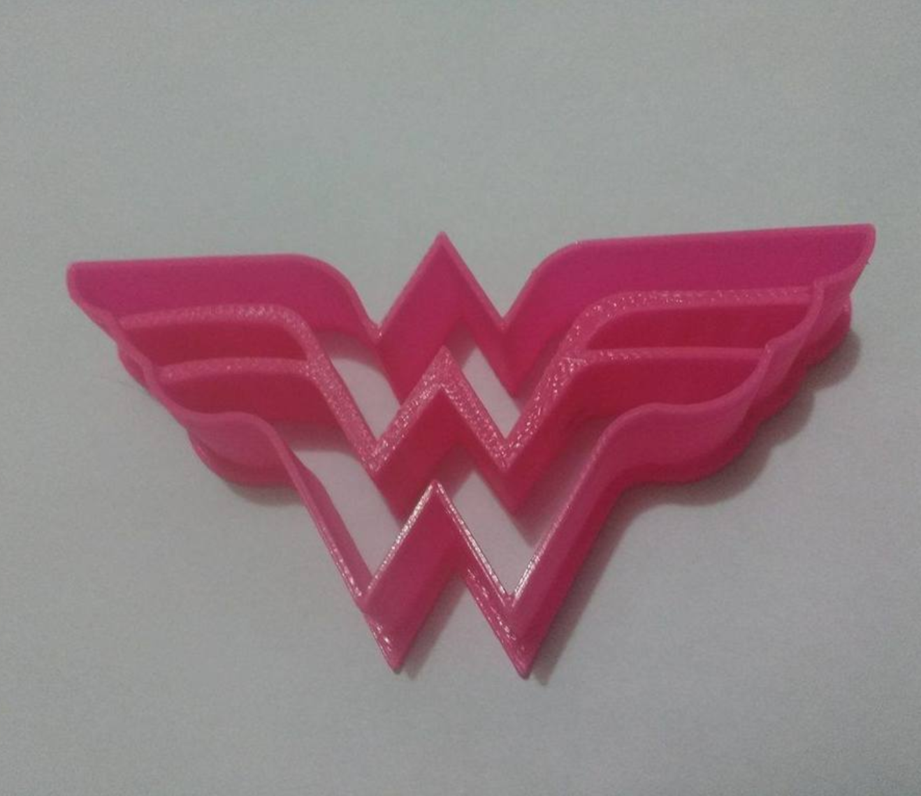 Capture d’écran 2017-08-22 à 14.34.18.png Download STL file Wonder Woman cookie cutter • 3D printable object, Platridi