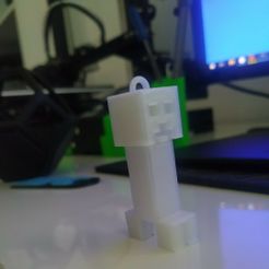 resize-img-20200211-113655.jpg Minecraft creeper keychain