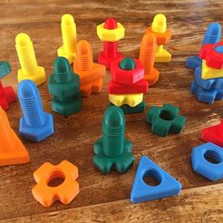 img3.jpg STL-Datei Screws and nuts Toys kostenlos・Vorlage für 3D-Drucker zum herunterladen, FredRobotic