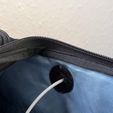 IMG_7325.JPG Carrying out handlebar bag Apple charging cable