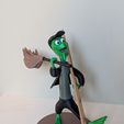 PXL_20250530_052313442.jpg bill el lagarto figura de acción Alicia en el País de las Maravillas