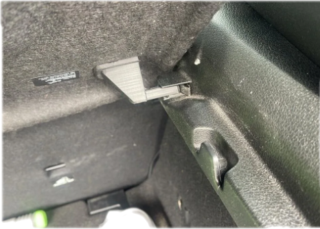 Mercedes parcel shelf hinge 2018- 2025