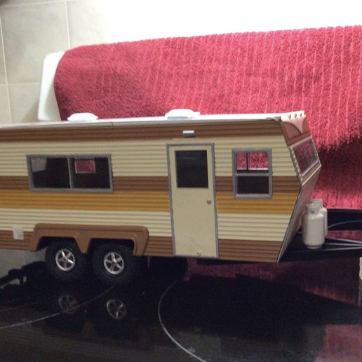 IMG_0194.jpeg 1:18 Scale Camper Trailer
