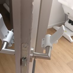 Printed Door Opener to Help Against the Spread of Coronavirus