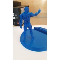 6dcb47f3bba37c8626f41baff84f2003_preview_featured.jpeg Archivo 3D gratis Iron man Phone stand・Objeto de impresión 3D para descargar