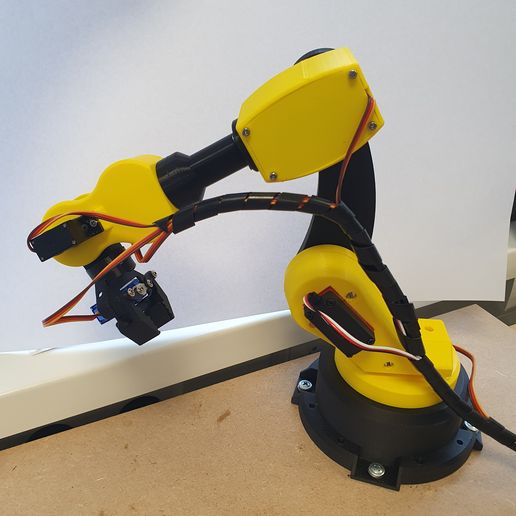 20230508_114056.jpg 3D printable robotic arm