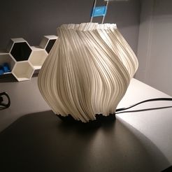 DSC_1138.JPG Free STL file Koch style lamp・3D print model to download