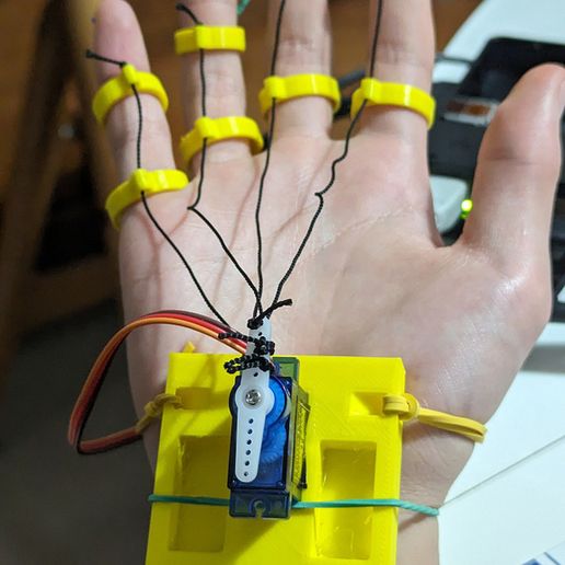 22a91c6f-3617-4dad-ad9b-0ac6aa51a869.jpg A mão que ajuda