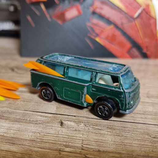 Hot Wheels Beach Bomb surfboard