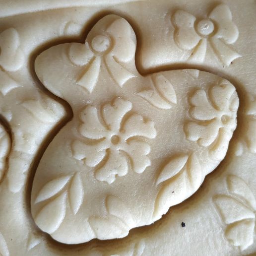6b3c967e4c0ac15da6dee21b7523642c_display_large.jpg Rolling pin with a pattern