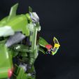 09.jpg Sword and Remote Bombs for Transformers Legacy Skyquake