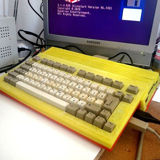 2021-07-12-14-15-30.jpg Boîtier de l'Amiga 600 modèle imprimé en 3d