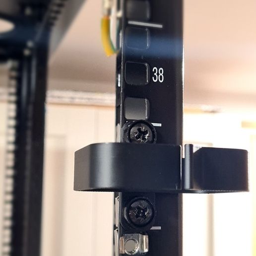 9a188769-620d-4ba2-a8ef-0f004b5a9262.jpg Cable-Manager for 19" System
