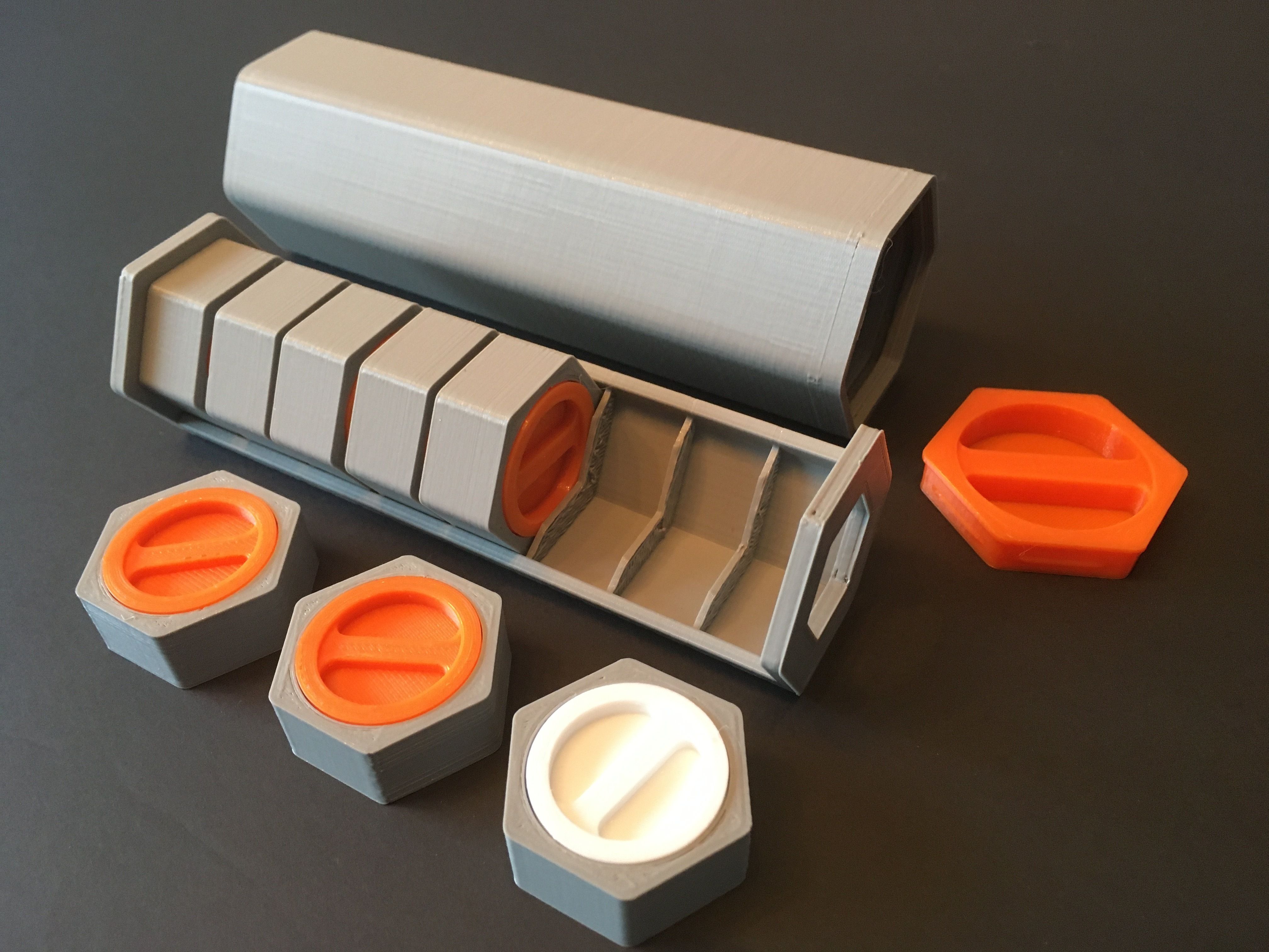IMG-3583.JPG Télécharger fichier STL HexaPill - Boîte à pilules modulaire / distributeur de pilules • Plan imprimable en 3D, yozz