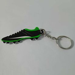 WhatsApp-Image-2022-11-02-at-20.32.44-1.jpeg STL file Soccer boot keychain - boot football・3D printable design to download
