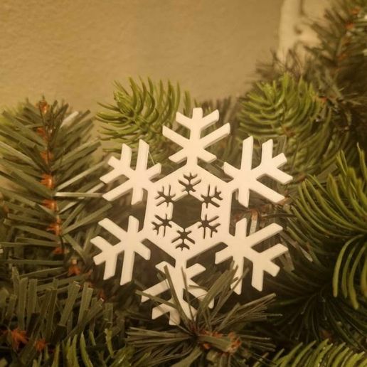 84e2c24f-36f8-4fc8-a7d6-23fb7aaf1184.JPG 14 types of snowflake tree decorations