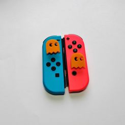 IMG_20230308_145156_edit_286762145873940.jpg Fichier STL Décoration fantôme Pacman pour joystick Nintendo Switch Joycon・Design à télécharger et à imprimer en 3D