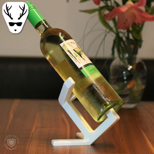 Weiß_Seitenprofil_2.jpg Présentoir à vin minimaliste