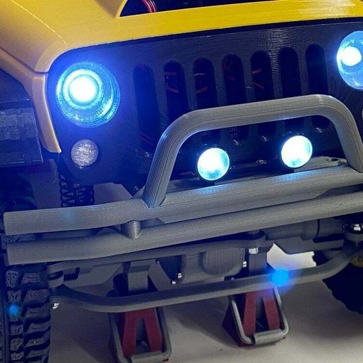 IMG_8714.jpg 1/8, 1/10 Crawler Fog Lights