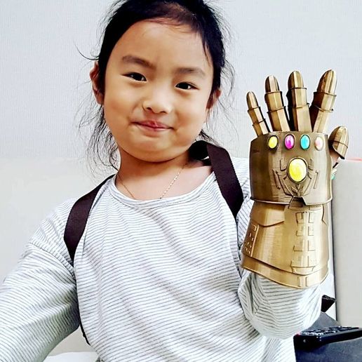 4f74bcabf936f255bb414ed938ea9af8_display_large.jpg Gauntlet para crianças