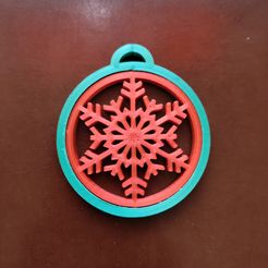 IMG_20221201_215429.jpg STL file snowflake spinning ornament・Model to download and 3D print