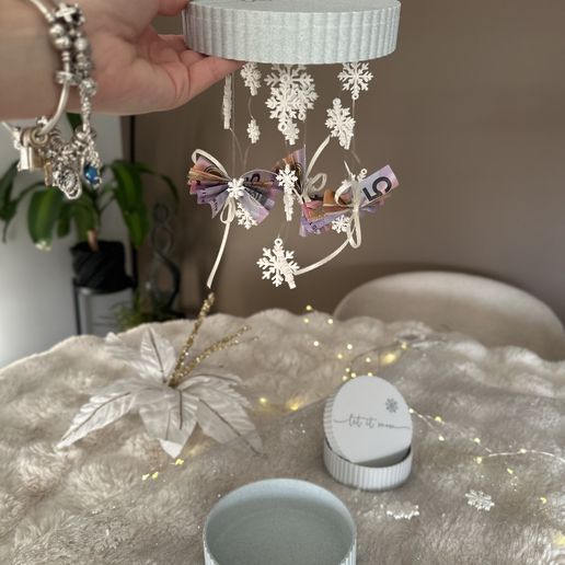 IMG_3878.jpeg Let It Snow Gift Box – 3D Printable STL + Bambu Files | Snowflake Money Gifts | Christmas