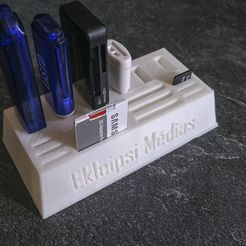 IMG_20190825_195328.jpg Free STL file USB key holder for SD cards and Micro SD cards・Design to download and 3D print, EkleipsiMedias