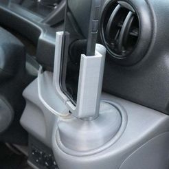 IMG_2326.JPG Free STL file iPhone Holder for Nissan NV200・3D print design to download