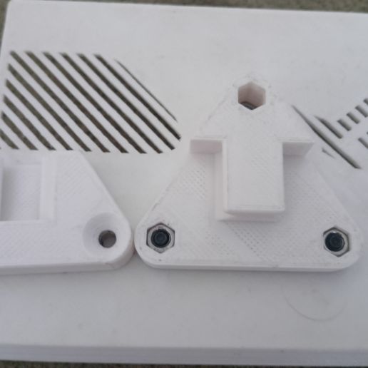 IMG20230916140030.jpg ROG ALLY with silicone stand and mount