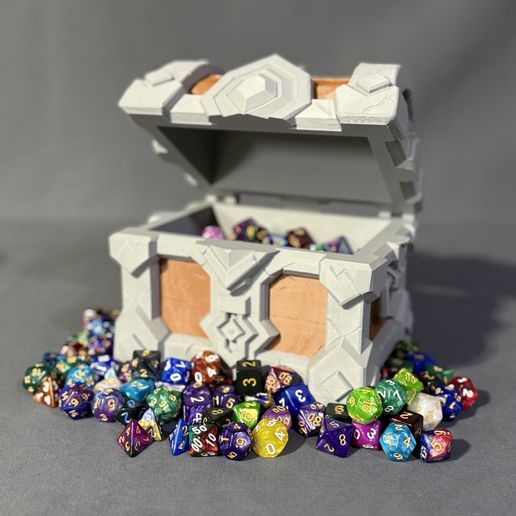 IMG_6272.jpeg 定制 DND 矮人胸膛骰子架 STL（3D 打印文件）